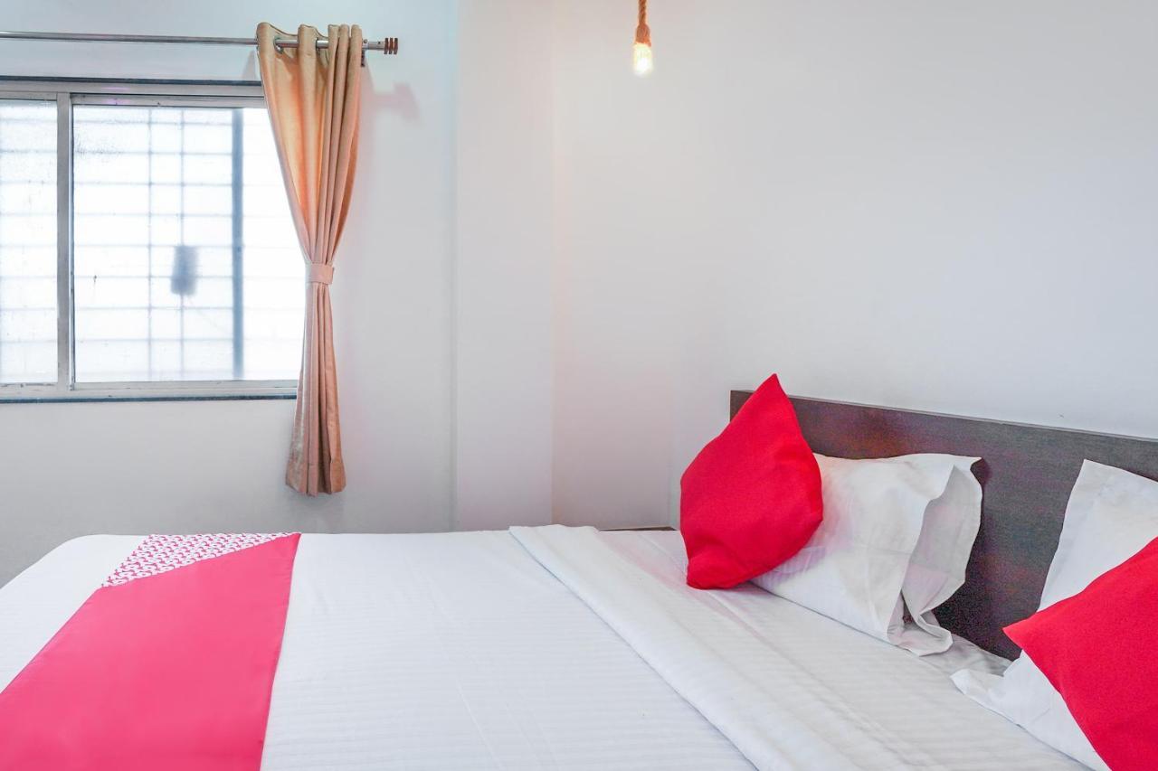 Oyo Flagship 70264 Hotel Vrindavan Mangvadi Esterno foto